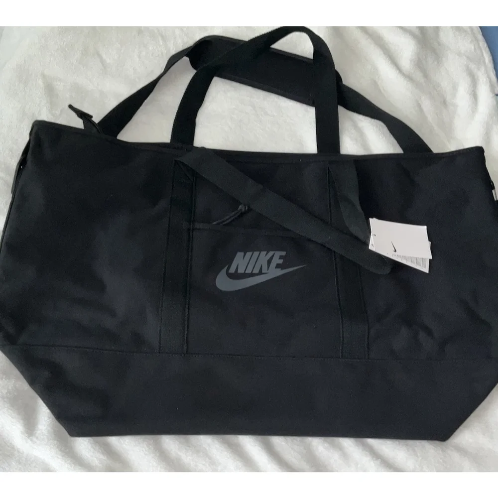 Nike Utility Sportswear Gym Beach Travel Duffel Tote Bag PB0362-010 Vinyl Inside